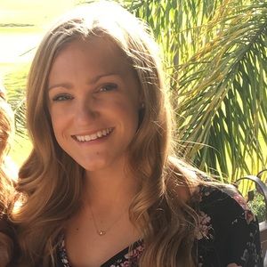 Meet your Posher, Olivia